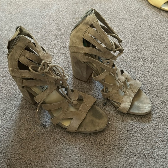 Steve Madden strappy heels - Picture 1 of 3